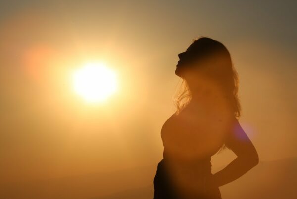 Hoe lang moet je in de zon zitten om genoeg vitamine D aan te maken?